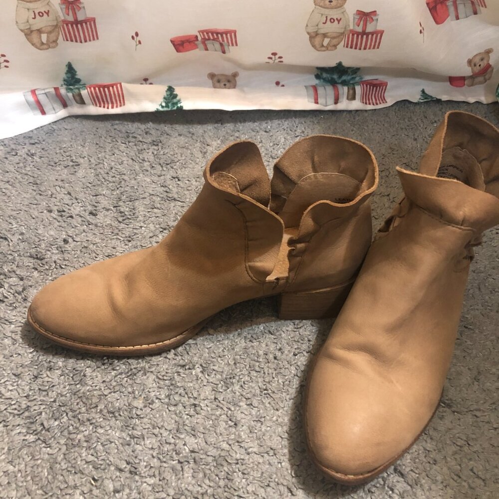 Seychelles Bootie - Very Cute! Size 6 Great Condition - Picture 2 of 4